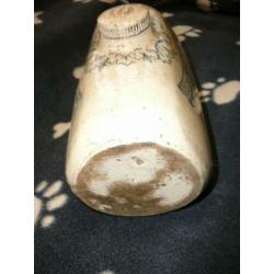 Doulton's improvedfoot warmer jaren 30 van Lambeth Pottery