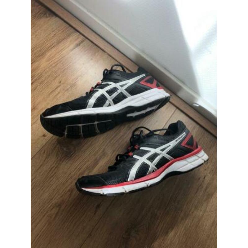 Asics hardloopschoenen maat 42,5