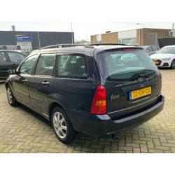 Ford FOCUS FOCUS; 1.6I-16V-WAGON Bj 2000 NAP Airco