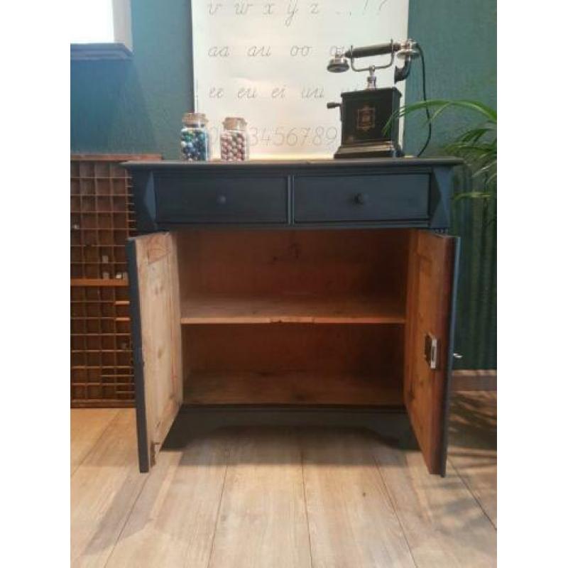 Antiek vintage brocante tv kastje meidenkast commode kast