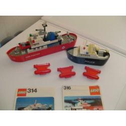 2 lego boten316-1: Fire fighting launch - 314-1: Police Boat