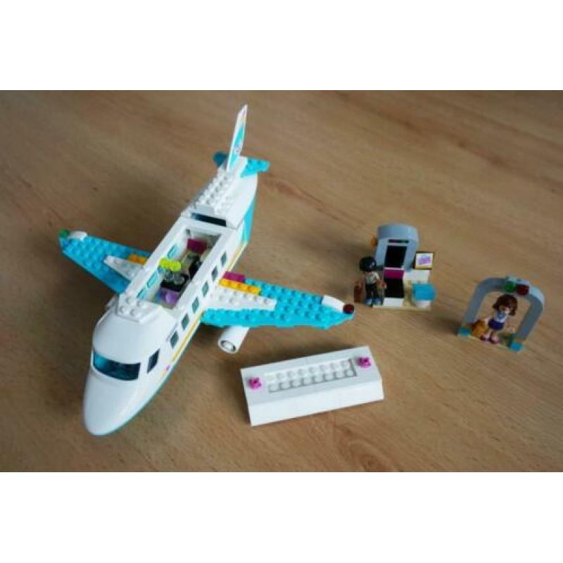 Te koop Lego 41100 (Heartlake Private Jet - 2015).