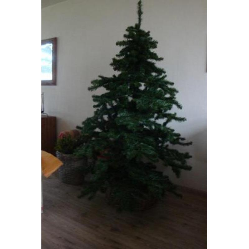 Kunstkerstboom 2 meter. hoog - met voet & GRATIS extra's