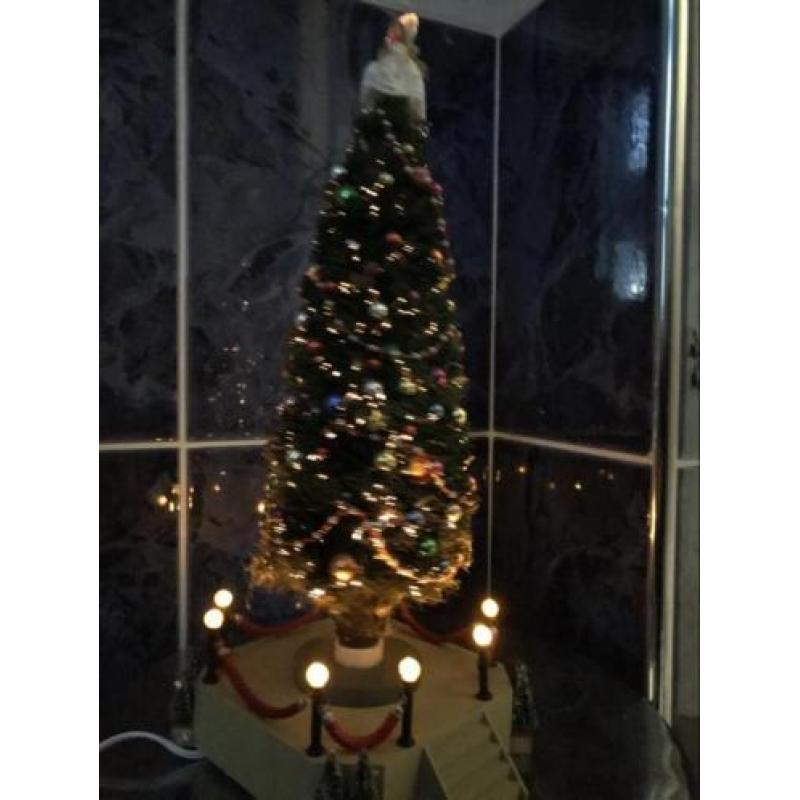 Lemax Lighted Musical Christmas Tree