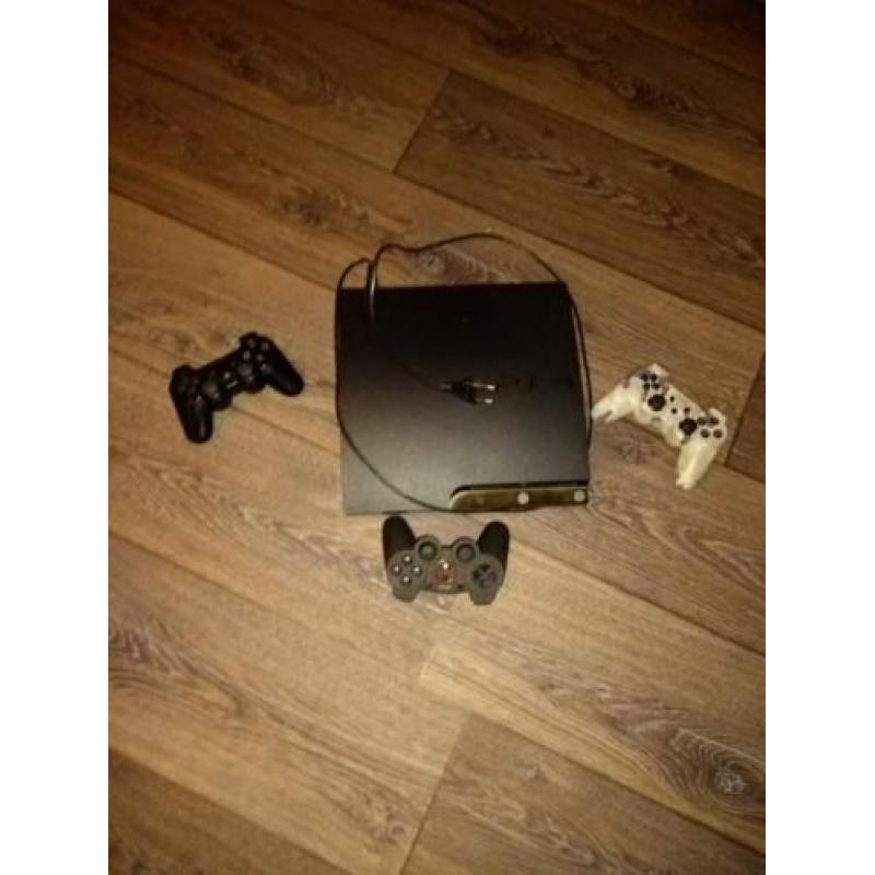 Playstation 3 met 3 controllers en spellen