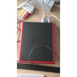 Wii Mini met 2 controller en 1 Nunchuck