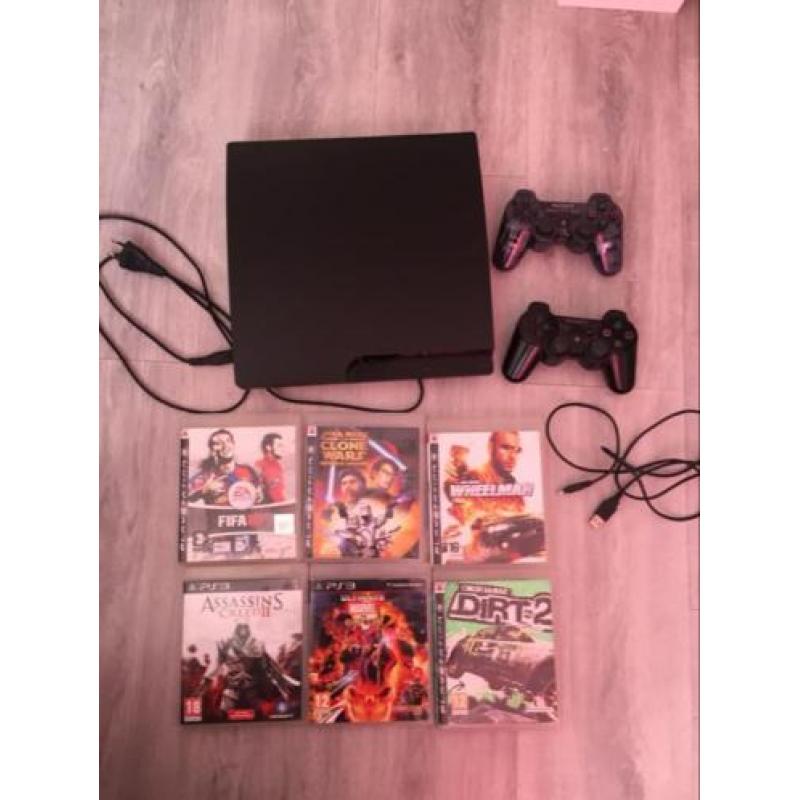 Ps3 met 6 spellen en 2 controles