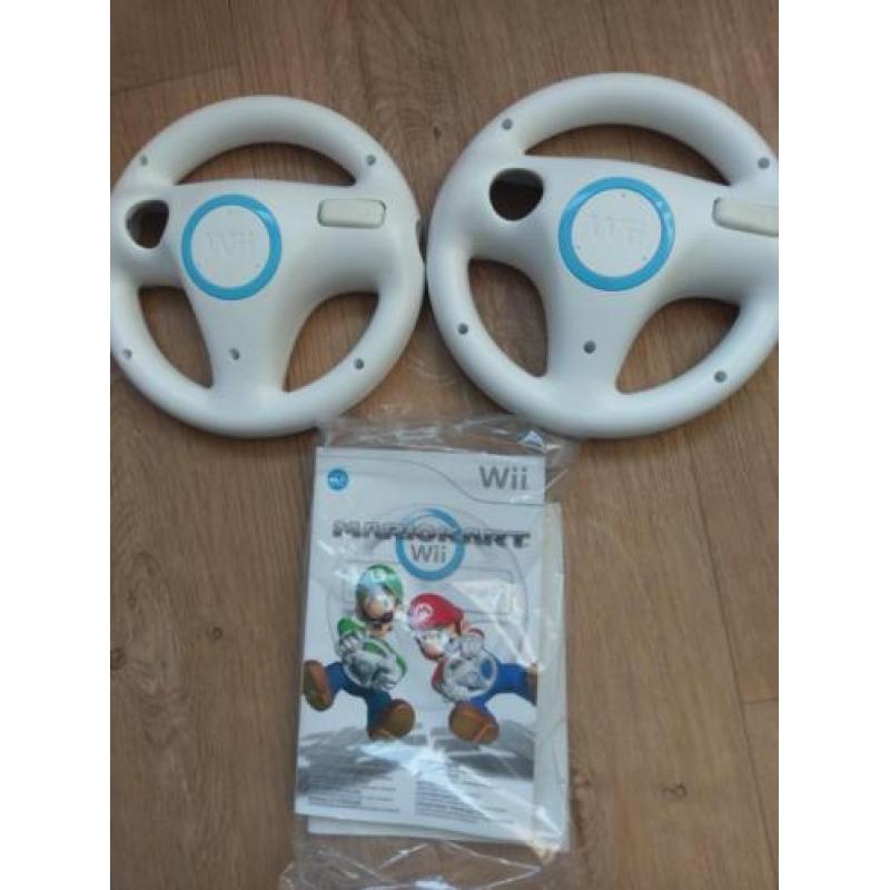 Mario kart wii inclusief 2 originele stuurtjes en boekjes